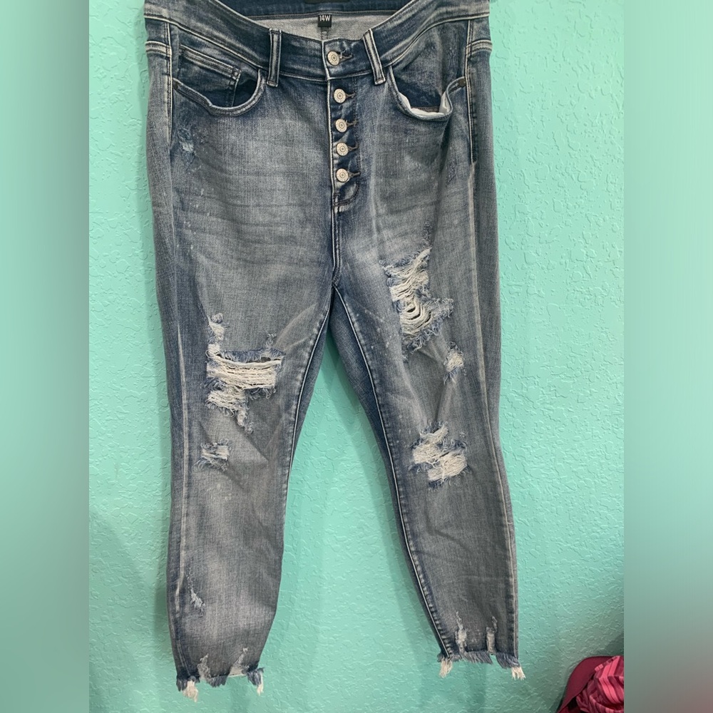 Judy Blue Distressed 14W Skinny Jeans with Button Fly Distressed grunge